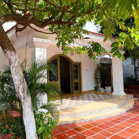 Bed and Breakfast Casa Bahia Colonial - Картахена Экстерьер фото
